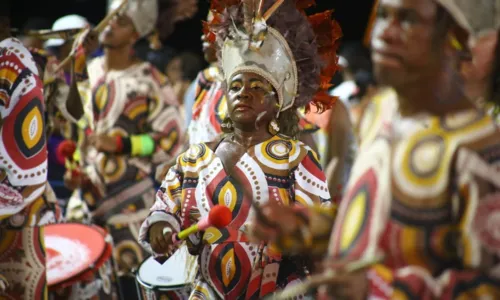 
				
					Cortejo Afro: veja como foi o desfile do bloco afro no circuito Dodô
				
				