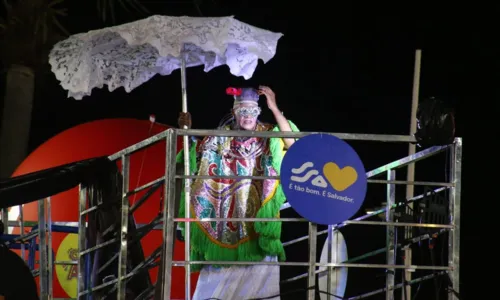 
				
					Cortejo Afro: veja como foi o desfile do bloco afro no circuito Dodô
				
				