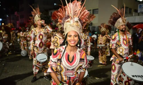 
				
					Cortejo Afro: veja como foi o desfile do bloco afro no circuito Dodô
				
				