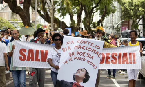 
				
					'Cortejo de Poesia' chega a 20ª edição e movimenta Centro de Salvador
				
				