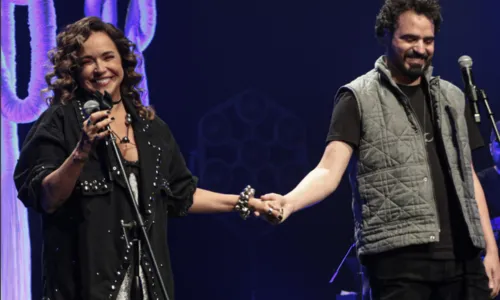 
				
					Daniela Mercury se emociona ao exaltar filho: 'Muito talento'
				
				