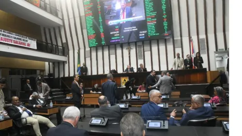 
				
					Deputados aprovam reajuste salarial de 4% para servidores da Bahia
				
				