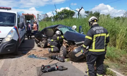 
				
					Duas mulheres morrem em acidente de carro no oeste da Bahia
				
				