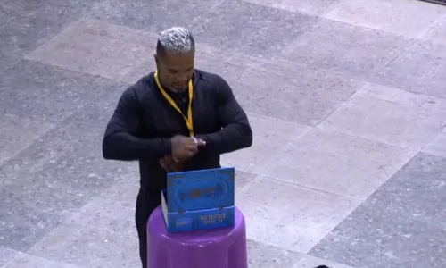 
				
					Duplo reinado: Rodriguinho é o novo líder do BBB 24
				
				