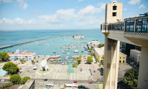 
				
					Elevador Lacerda será gratuito até término de obras de requalificação
				
				