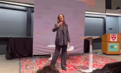 
				
					Em Harvard, Ivete Sangalo relembra nascimentos das gêmeas: 'Presente'
				
				