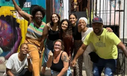 
				
					Emanuelle Araujo grava clipe em Salvador com direção de Nanda Costa
				
				