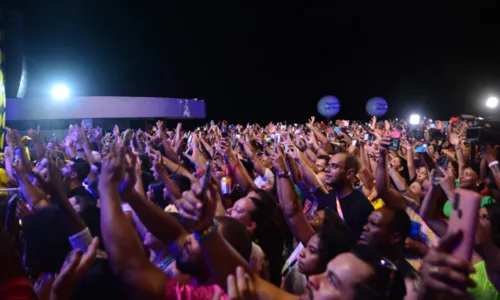 
				
					Emoção e surpresas: veja como foi ensaio do É o Tchan em Salvador
				
				