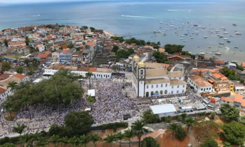 
				
					Entre o cortejo e as escadas: conheça a história da Lavagem do Bonfim
				
				