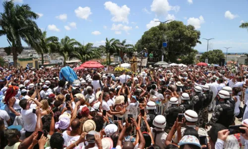 
				
					Entre o cortejo e as escadas: conheça a história da Lavagem do Bonfim
				
				