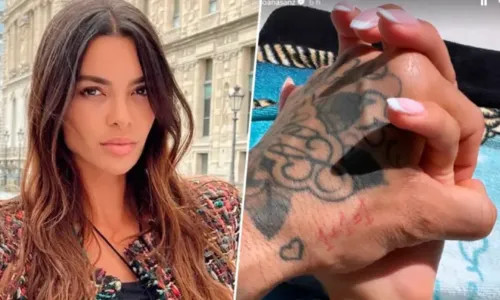 
				
					Esposa de Daniel Alves posa de mãos dadas com ex-jogador
				
				