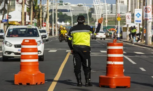 
				
					Trânsito de Salvador sofre alterações devido a festas juninas
				
				