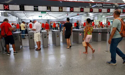 
				
					Exposição homenageia Povos Originários em estação de metrô de Salvador
				
				