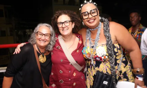 
				
					FOTOS: famosos marcam presença na 43ª Noite da Beleza Negra
				
				