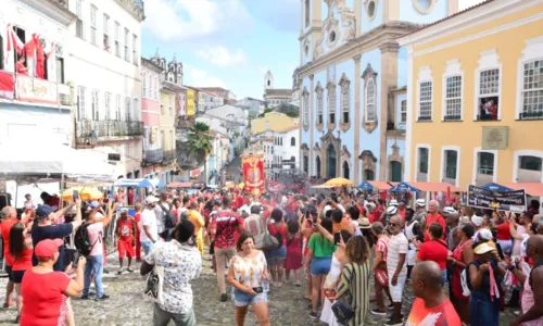 
				
					FOTOS: festa de Santa Bárbara reúne devotos no Centro Histórico
				
				