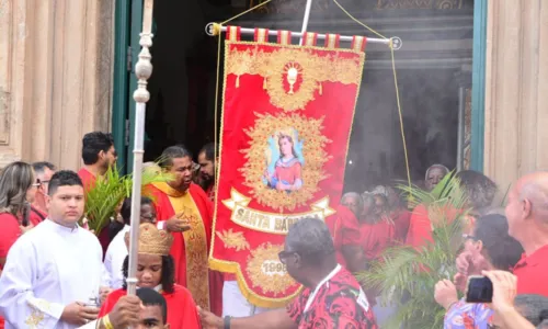 
				
					FOTOS: festa de Santa Bárbara reúne devotos no Centro Histórico
				
				