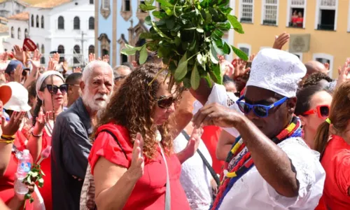 
				
					FOTOS: festa de Santa Bárbara reúne devotos no Centro Histórico
				
				