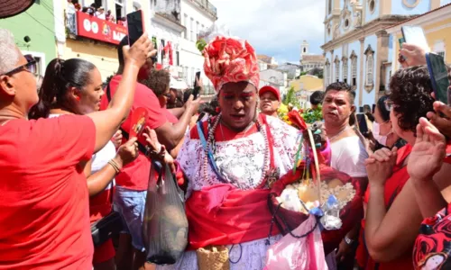 
				
					FOTOS: festa de Santa Bárbara reúne devotos no Centro Histórico
				
				