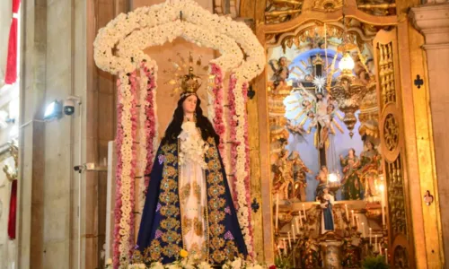 
				
					FOTOS: fiéis se reúnem para celebrar Nossa Senhora da Conceição
				
				