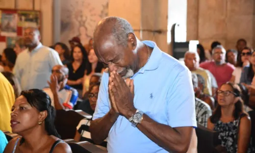 
				
					FOTOS: fiéis se reúnem para celebrar Nossa Senhora da Conceição
				
				