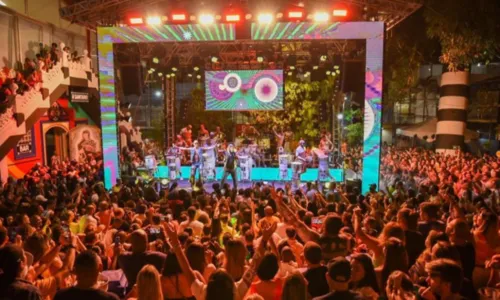 
				
					Famosos curtem segundo Ensaio da Timbalada em Salvador; FOTOS
				
				