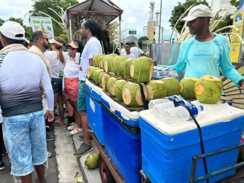 
				
					Feijoada, acarajé e cerveja: veja 'cardápio' da Lavagem do Bonfim
				
				