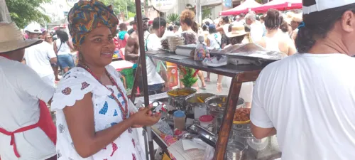 
				
					Feijoada, acarajé e cerveja: veja 'cardápio' da Lavagem do Bonfim
				
				