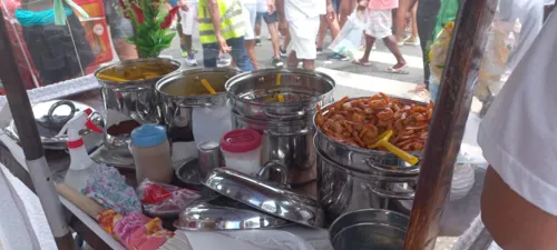 
				
					Feijoada, acarajé e cerveja: veja 'cardápio' da Lavagem do Bonfim
				
				