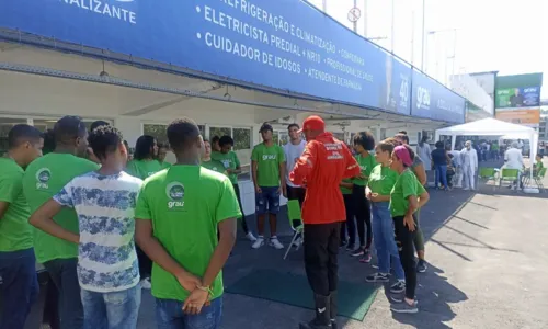 
				
					‘Feira da Empregabilidade' faz mutirão com 200 vagas em Salvador
				
				