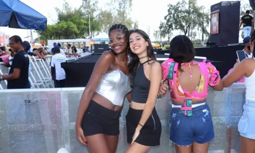 
				
					Festival de Verão: veja galeria de fotos deste sábado (27)
				
				