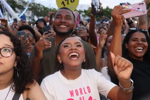 
				
					Festival de Verão: veja galeria de fotos deste sábado (27)
				
				