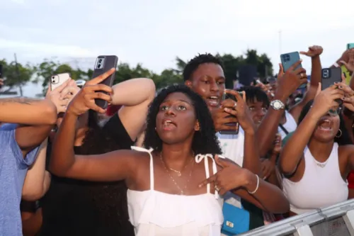 
				
					Festival de Verão: veja galeria de fotos deste sábado (27)
				
				