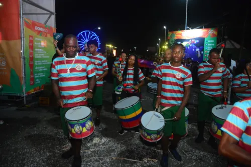 
				
					Festival de Verão: veja galeria de fotos deste sábado (27)
				
				