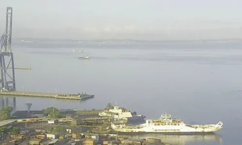 
				
					Fila de espera no sistema ferry-boat chega a 2h30 para veículos
				
				