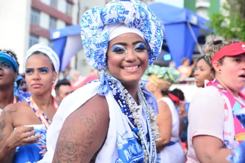 
				
					Filhas de Gandhy levam empoderamento feminino para o Carnaval
				
				