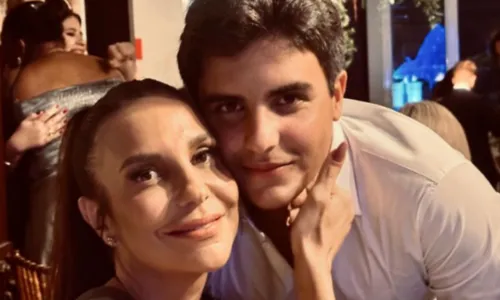 
				
					Filho de Ivete fala de namoro e calos em mãos após tocar no Carnaval
				
				