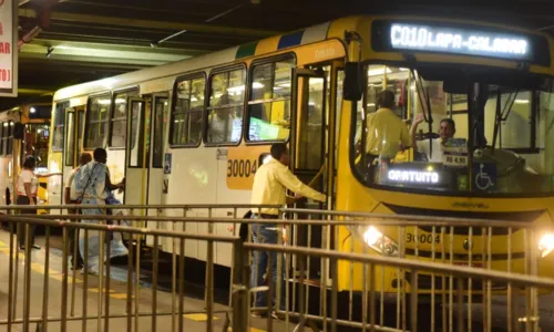 
				
					Foliões de Salvador terão ônibus gratuito da Lapa para a Barra
				
				