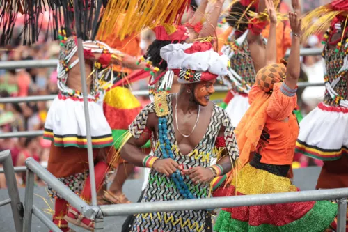 
				
					Fotos: Olodum desfila no Campo Grande nesta terça (12)
				
				