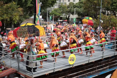 
				
					Fotos: Olodum desfila no Campo Grande nesta terça (12)
				
				