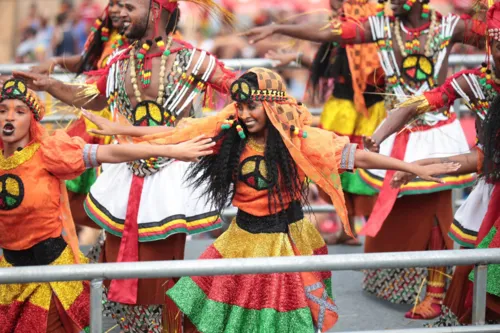 
				
					Fotos: Olodum desfila no Campo Grande nesta terça (12)
				
				