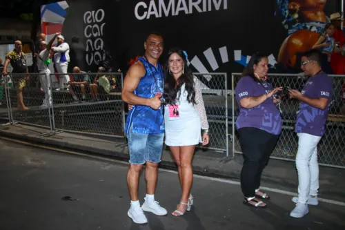 
				
					Fotos: famosos marcam presença no Desfile das Campeãs do Rio
				
				