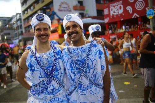 
				
					Fotos: veja os famosos que estão curtindo o Carnaval de Salvador
				
				