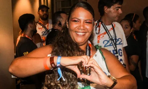 
				
					Fotos: veja os famosos que estão curtindo o Carnaval de Salvador
				
				