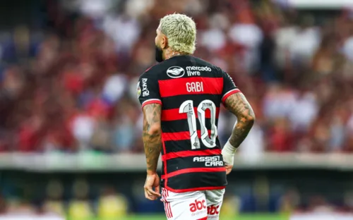 
				
					Gabigol admite que usou camisa do Corinthians: 'Errei'
				
				