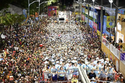 
				
					Galeria: fotos do 1º dia do Carnaval de Salvador no circuito Osmar
				
				