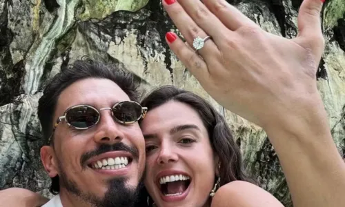 
				
					Giovanna Lancellotti anuncia noivado com Gabriel David: 'Nova etapa'
				
				