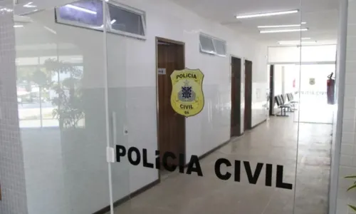 
				
					Homem é baleado durante discussão em condomínio de Salvador
				
				