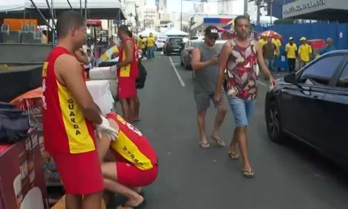 
				
					Homem é espancado durante briga em circuito do carnaval de Salvador
				
				