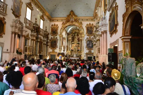 
				
					Homenagem a Santa Luzia: veja fotos da celebração em Salvador
				
				