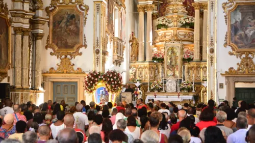 
				
					Homenagem a Santa Luzia: veja fotos da celebração em Salvador
				
				